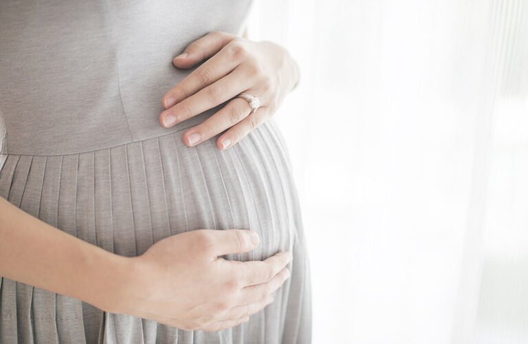 Tuyệt đối không sử dụng thuốc cho phụ nữ đang mang thai, có thế sẽ gây nên nhưng nguy hại không mong muốn cho em bé trong bụng
